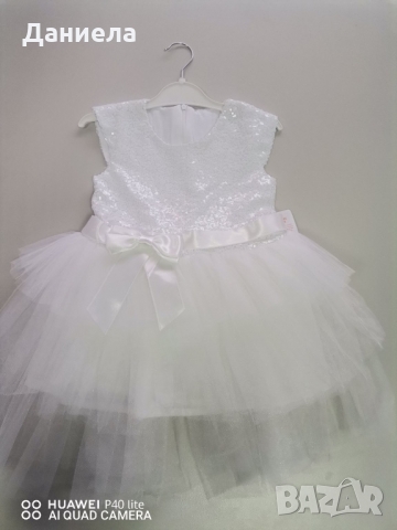 Прелестна рокля с тюл , снимка 1 - Детски рокли и поли - 36059692
