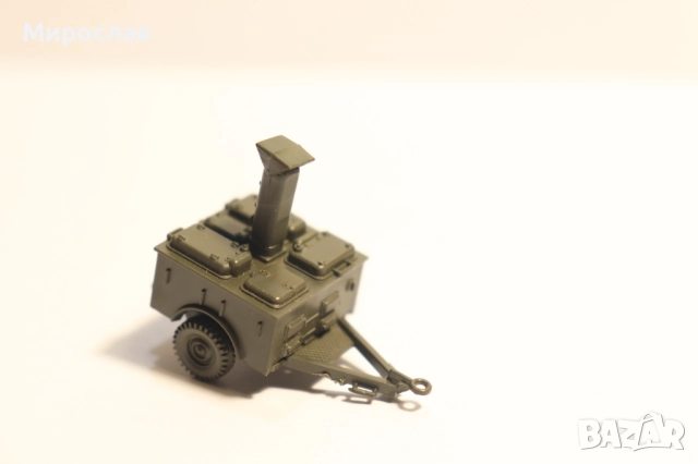 ROCO 1/87 H0 РЕМАРКЕ МОБИЛНА ВОЕННА КУХНЯ КАМИОН МОДЕЛ, снимка 3 - Колекции - 52725224
