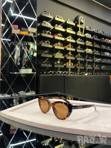 Очила с черен обикновен калъф и ув защита chanel, снимка 2 - Слънчеви и диоптрични очила - 51419648