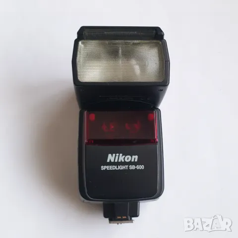 Светкавица Nikon SB-600