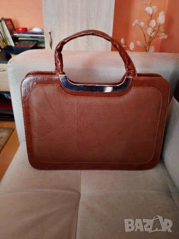 Елегантна дамска чанта