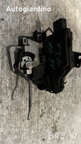 Брава за врата на Audi A6 - 4B1837015B