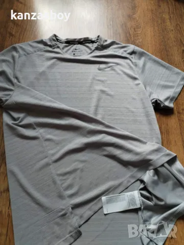 Nike Dry AJ7565-059 Miler Running Tee - страхотна мъжка тениска Л, снимка 4 - Тениски - 50180843