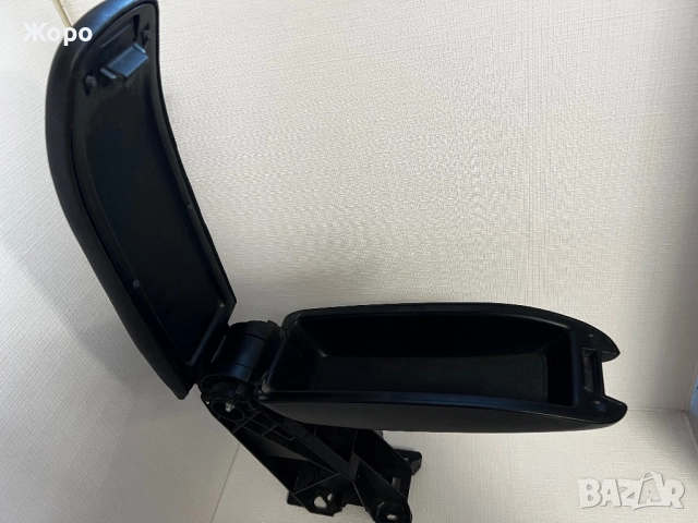 Оригинален подлакътник Peugeot  208 (2012–2019) Пежо 2008 (2013-2019) – претапициран, снимка 4 - Части - 52985494