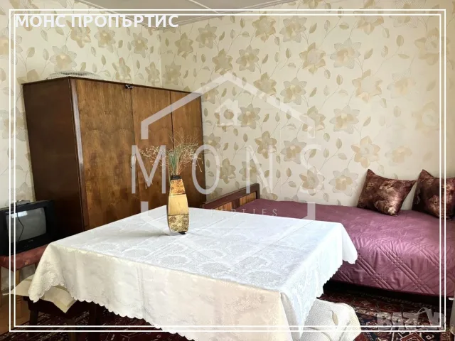 Продава се двуетажна обзаведена къща в с. Кардам, обл. Търговище, снимка 6 - Къщи - 56130540