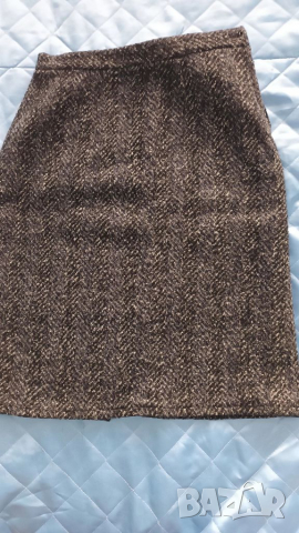 Пола от вълнен плат, снимка 2 - Поли - 27279651