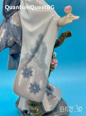 Lladro Spain Japanese Geisha “Teruko” w/ Folded Parasol “Гейшата”, снимка 6 - Статуетки - 52830312
