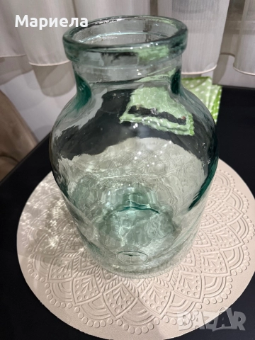 Буркан ,5 литра,цена 15 лв.