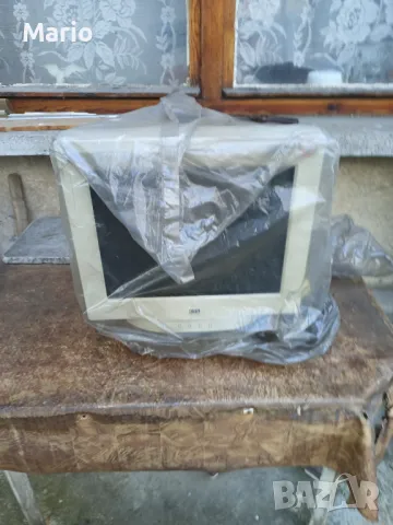 Монитор CTX с sony кинескоп, малко използван "17"