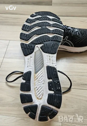Мъжки маратонки Asics Gel Kayano 28 - 43,5, снимка 9 - Маратонки - 55834192