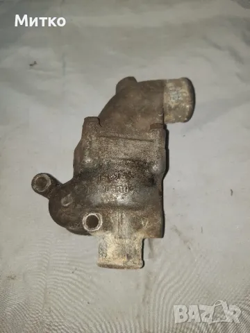 Корпус за термостат от Мерцедес W108 W111 Mercedes Benz W108 W111