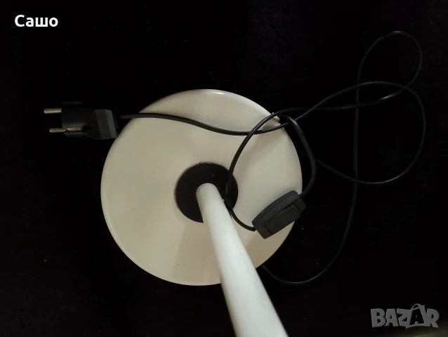 Настолна лампа , снимка 4 - Лампи за таван - 48105897