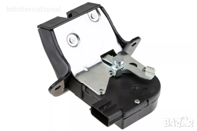 81230-2V000 Брава за багажник, Hyundai, Veloster Facelift, 4 ПИН, снимка 3 - Части - 53727695