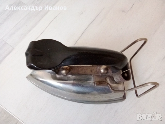 Стара руска/съветска/ ютия 1952 г., снимка 3 - Антикварни и старинни предмети - 52501949