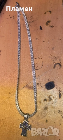 Сребърният синджир е с медальон или кръст, снимка 2 - Колиета, медальони, синджири - 51937837