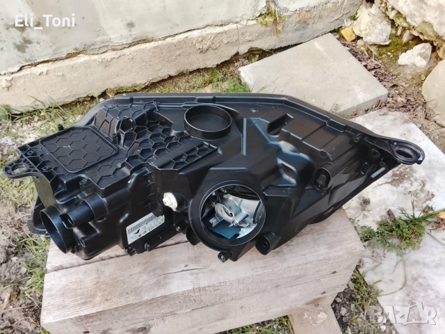 Десен фар за Шкода Фабия 3, снимка 3 - Части - 53739915