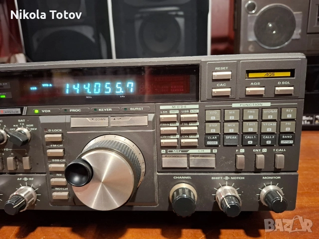 Продава се радио станция Yaesu FT-736R. , снимка 3 - Радиокасетофони, транзистори - 53457400