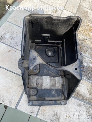 Стойка акумулатор за Мазда 5.CC3056040