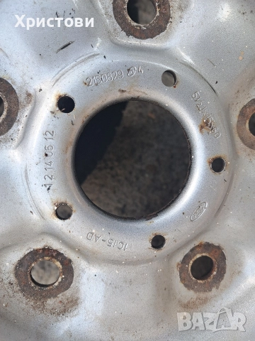 Продавам две зимни гуми с метални джанти за Форд Транзит , снимка 5 - Гуми и джанти - 52935118