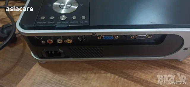 Проектор Toshiba TLP x2500, 3LCD, снимка 3 - Плейъри, домашно кино, прожектори - 48051709