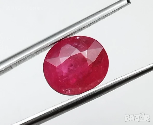 Очарователен ненагряван рубин в прелестно червен цвят 1.36кт.! Сертифициран! Нов!