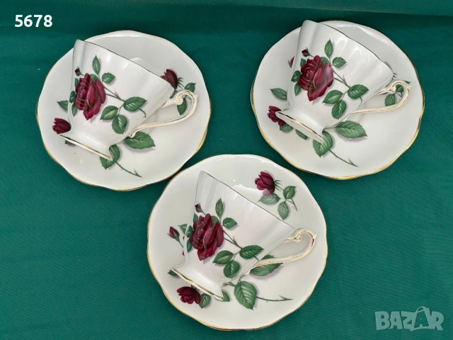 Порцеланов двоен сет с рози, снимка 4 - Сервизи - 53488348