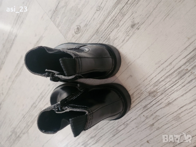 бебешки боти H&M, снимка 2 - Детски боти и ботуши - 52021220