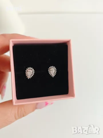 Маркови торбички и кутии Victoria's Secret, Bath and Body works, Kiko Milano, Guess, Pandora и други, снимка 16 - Други - 48374973