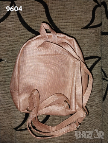 Розова раничка , снимка 2 - Раници - 52417106