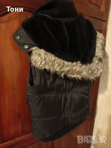 SISTER'S POINT Оригинал Нова Дамска Зимна Грейка с Качулка с Пух XS , снимка 8 - Якета - 52326681