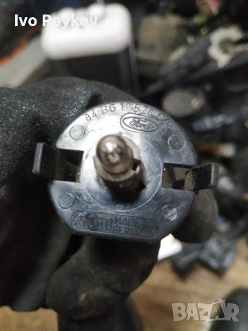 Бутон парно за FORD ESCORT , 84BG18578CA, снимка 3 - Части - 53747305