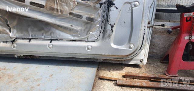 Дясна врата бмв е30 купе лайсна дръжка брава ключалка стъклоповдигач стъкло кора ограничител стопер, снимка 5 - Части - 40466961