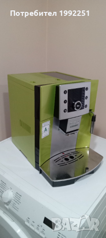 Кафеавтомат / кафемашина - робот. НОМЕР 10. Delonghi Perfecta. Type ESAM5400.GR. Работи с мляно и ка, снимка 4 - Кафемашини - 44602700