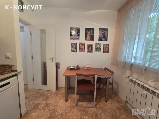 Аристократичен тристаен апартамент с гараж - Идеален Център, снимка 4 - Апартаменти - 56195518