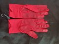 Червени  ръкавици от еластичен сатен и кожа , снимка 1
