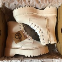 НОВИ Dr. Martens Vegan Jadon II Mono Kemble Platform Boots ОРИГИНАЛНИ дамски кубинки 38/39/40/41, снимка 12 - Дамски боти - 39381258