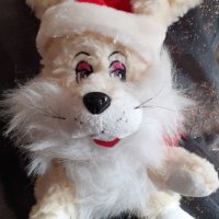 Бяло зайче с червена шапка , снимка 2 - Плюшени играчки - 40095733