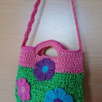 Плетена цветна чантичка, снимка 4 - Раници - 41630926