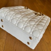Чанта Dior бежова, снимка 4 - Чанти - 42363529
