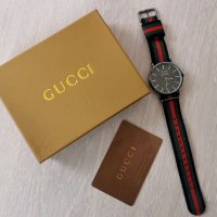 Ръчен часовник Gucci с оригинална кутия и карта, снимка 1 - Дамски - 40680013