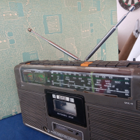 BERLIN DELUXE TR-806LS Радиокасетофон, снимка 6 - Радиокасетофони, транзистори - 44588750