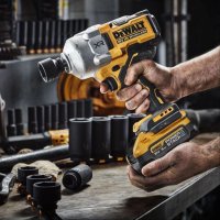 Акумулаторен гайковерт DeWALT DCF961H2T 18V 2372Nm, снимка 1 - Други инструменти - 44481619