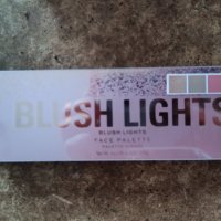 Палитра за лице Revolution Blush Lights Face Palette , снимка 2 - Декоративна козметика - 41746147