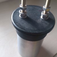 Кондензатор 16 v.  4 f. за аудио система за автомобил, снимка 2 - Аксесоари и консумативи - 39733015