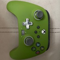 Контролер PowerA EnWired, За Xbox Series X|S, Xbox One, PC, снимка 2 - Джойстици и геймпадове - 44437473