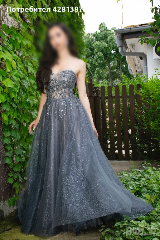 Блестяща сива бална рокля, снимка 1