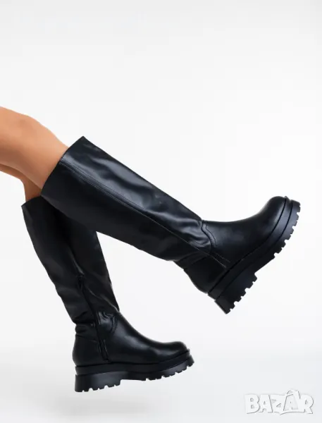 ПРОМО ЦЕНА Дамски стилни ботуши в черно , снимка 1