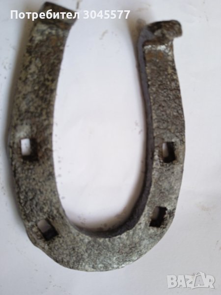 Подкова кована малка антик 7,2х5,3 см и 8,5х7,0 см , снимка 1