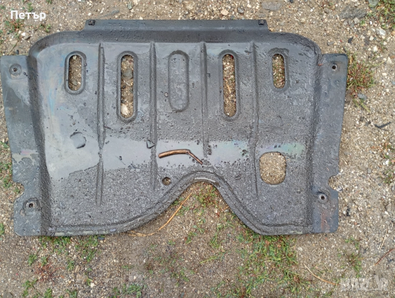 Метална кора под двигателя Дачия Логан Сандеро , снимка 1