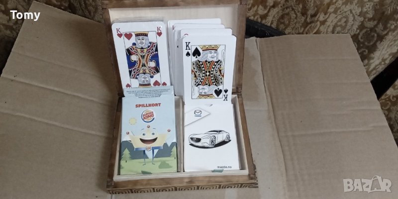 Продавам 15 карти за игра, от които 9 чисто нови запечатани и дървена кутия с 2 отделения за карти, снимка 1